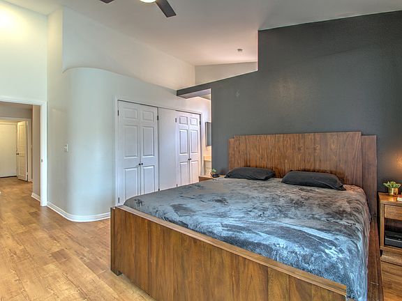 3rd image of 24884 Oxley Ct