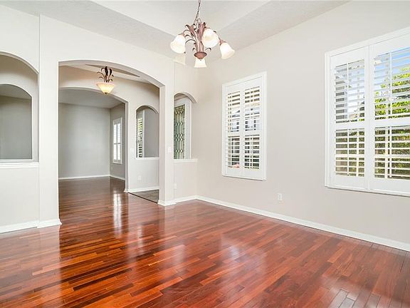3rd image of 412 Park Lake Dr
