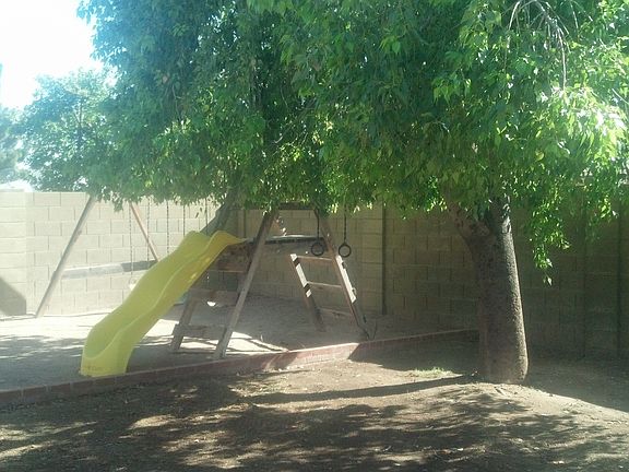Swing & sand 
