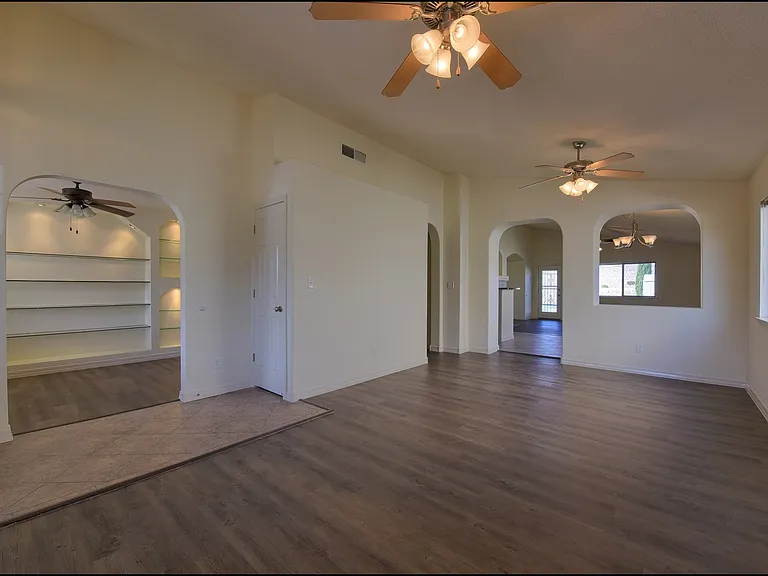 7077 Luz De Sol Dr — Photo 8