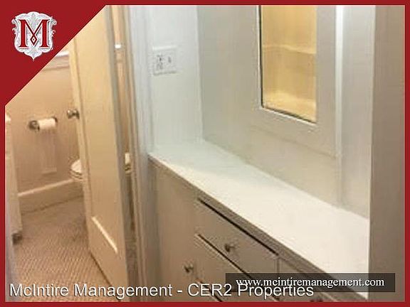 3rd image of 1015 W 85th St APT 6