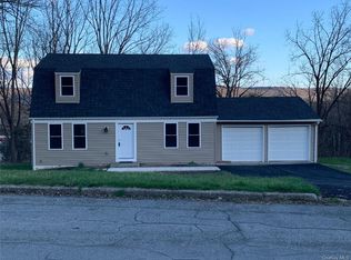 11 Rolling Ridge Dr, Warwick, NY 10990