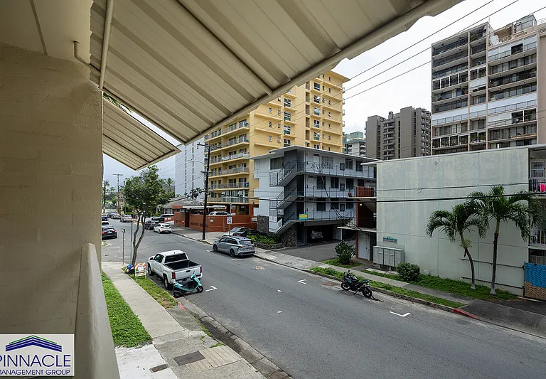240 Liliuokalani Ave #202 — Photo 2