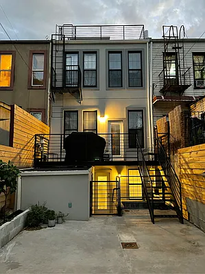 Rented by Compass | media 52