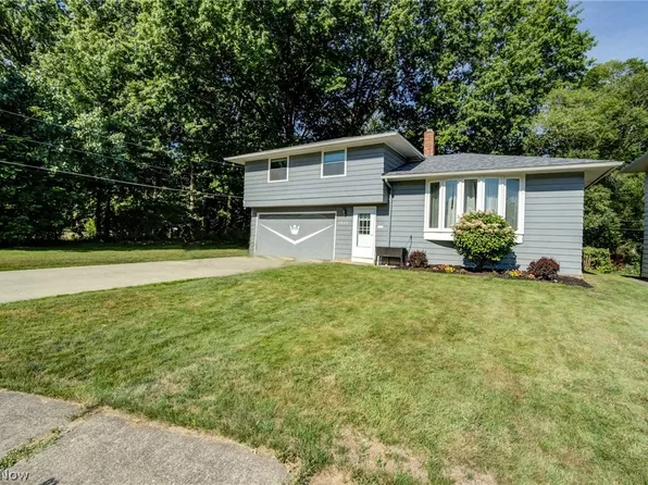 1910 Kennedy Dr, Wickliffe, OH 44092