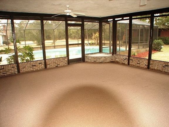 3rd image of 236 Whipporwill Ln