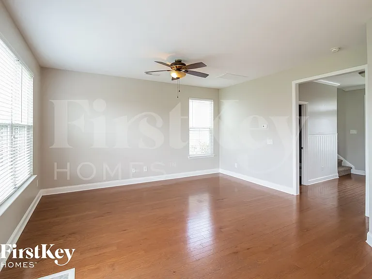 131 Woodbrook Way — Photo 3