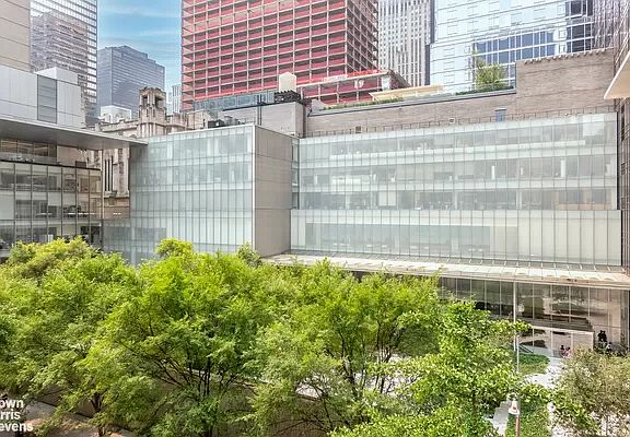 4th image of 17 W 54th St APT 5C