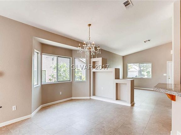 5th image of 335 Laguna Glen Dr