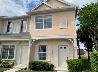 16703 Hemingway Dr, Fort Lauderdale, FL 33326