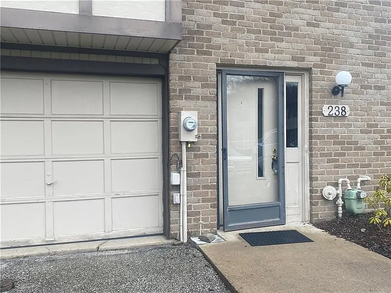 238 Timber Dr — Photo 2