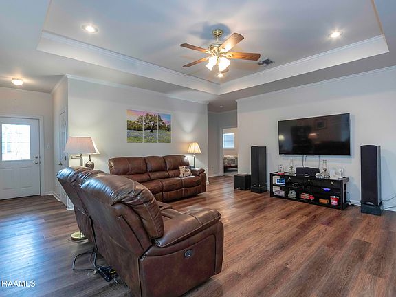 5th image of 2404 Robley Dr