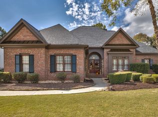 1043 Autumn Blaze Ln, Lawrenceville, GA 30045