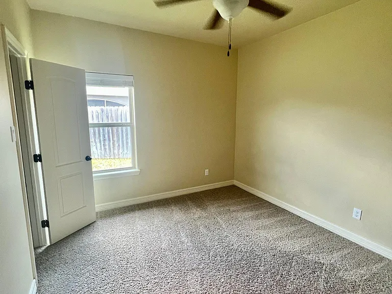 7114 Presidents Dr — Photo 20
