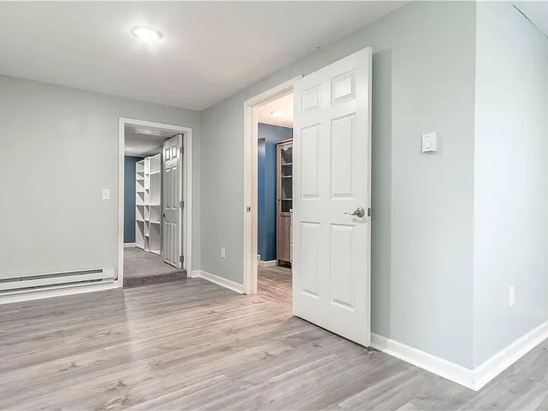 14530 Dodge Ave — Photo 31