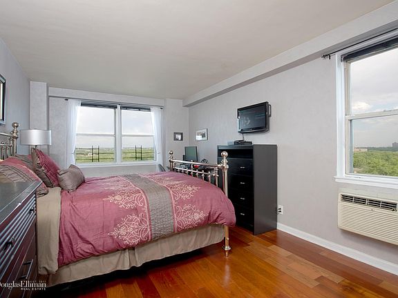 4th image of 5700 Arlington Ave APT 6C