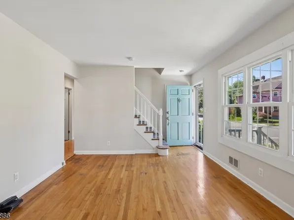 251 Main St, East Rutherford Boro, NJ 07073