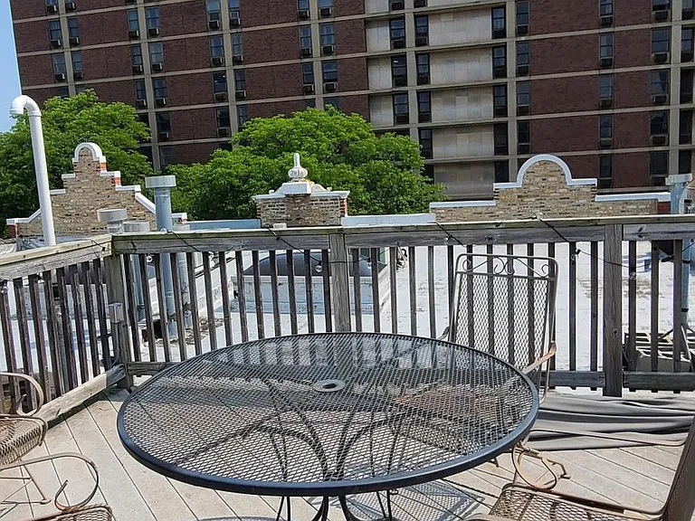 1918 Maple Ave #2 — Photo 11
