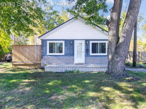 7869 Nightingale St, Dearborn Heights, MI 48127