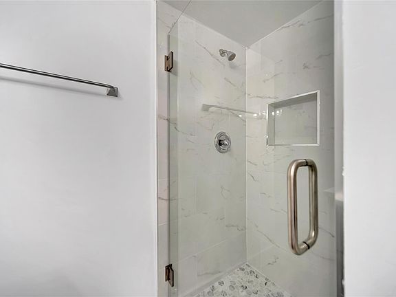 4th image of 5901 NW 61st Avenue #110