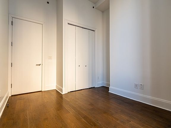 5th image of 15 Park Row APT 4L2