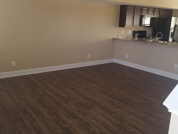2nd image of 1713 Manning Dr