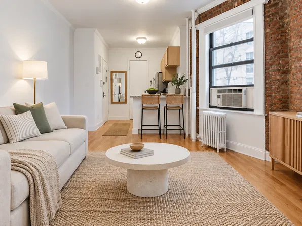 409 West 48th Street image 1 of 8