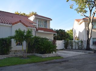 3965 Hyde Park Cir, Hollywood, FL 33021