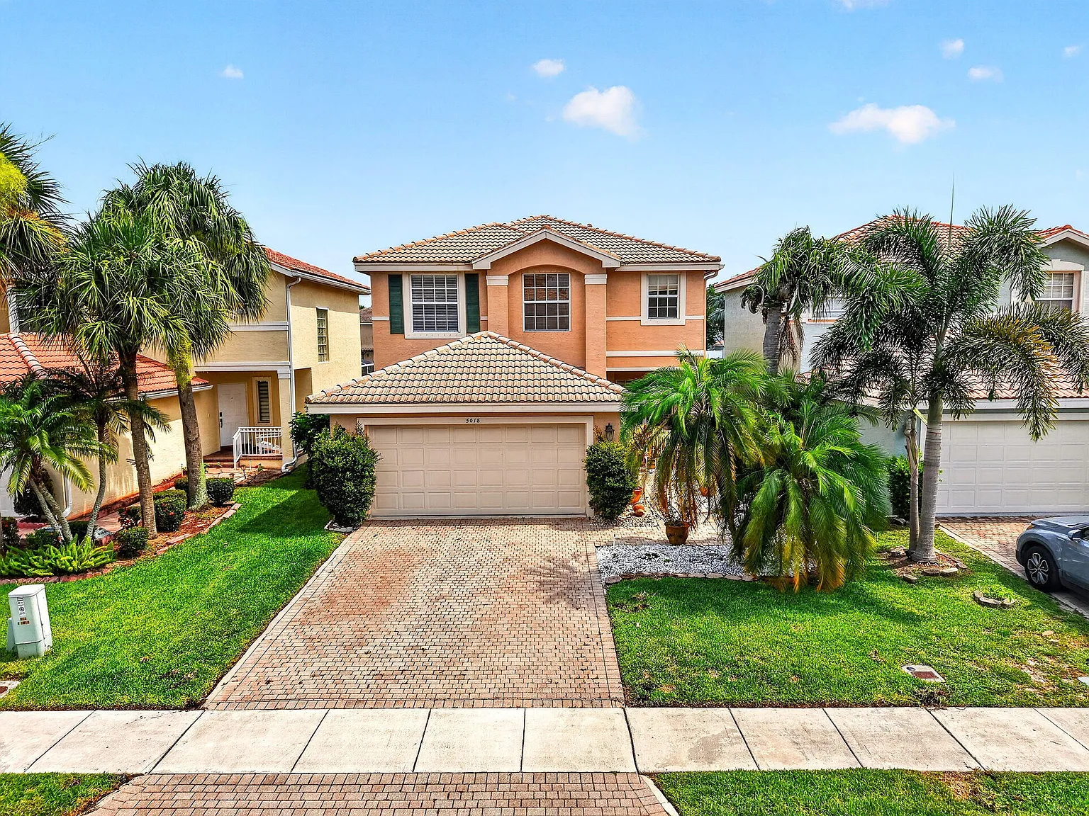4 bed, 2.5 bath, 2077 sqft, $3,600 — Photo 1