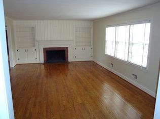 1317 Wythe Ln, Virginia Beach, VA 23451