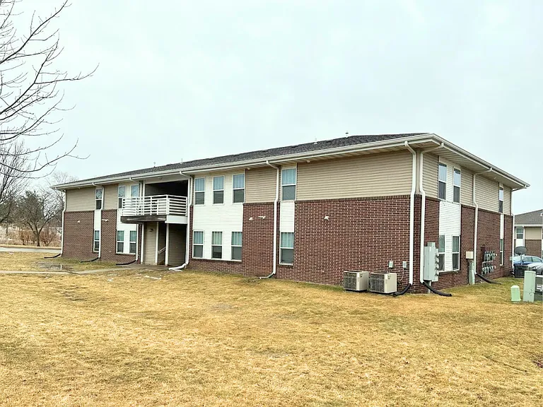 7510 Meadowlands Dr #3 — Photo 1