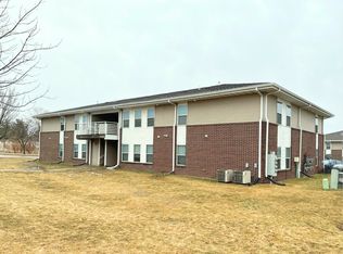 7510 Meadowlands Dr #3, Des Moines, IA 50320