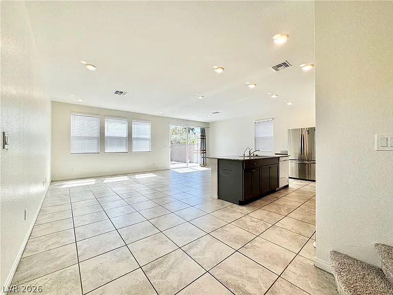 4258 Tarim St — Photo 17