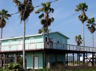 702 Dolphin Dr, Freeport, TX 77541