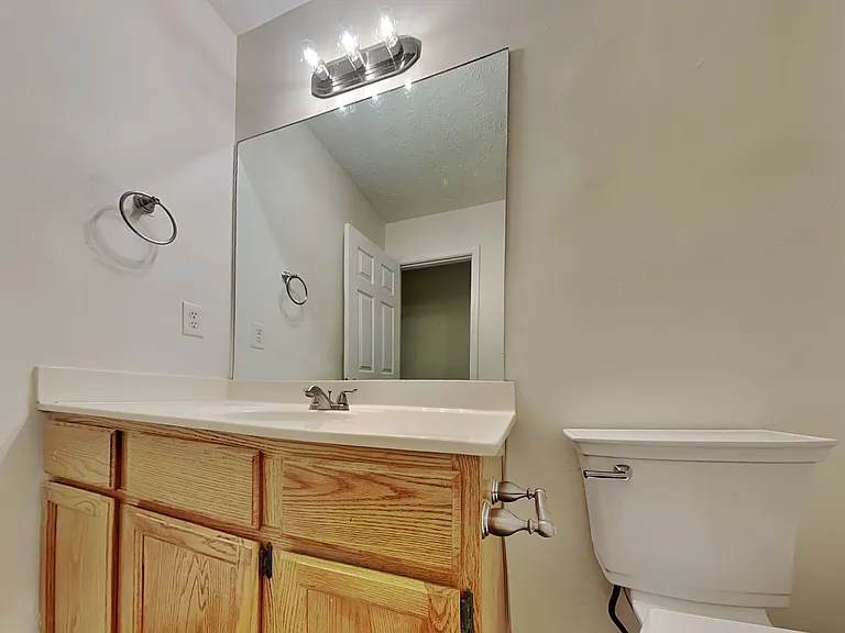 817 Hillary Ct — Photo 15
