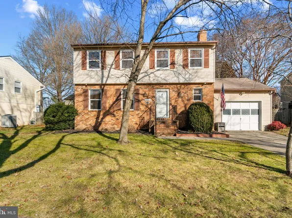 2304 Dartmouth Ln, Crofton, MD 21114