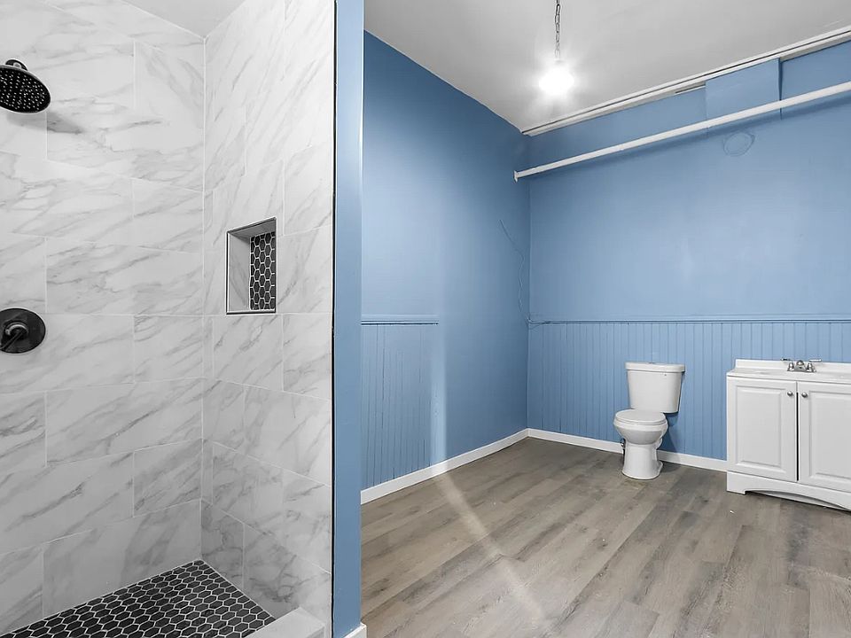 1st image of 746 N Washington St APT 1