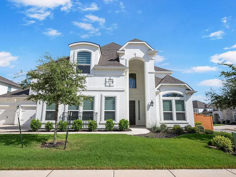 3304 Belted Galloway St — Photo 1