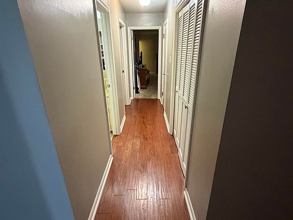 5th image of 2109 Monticello Ct