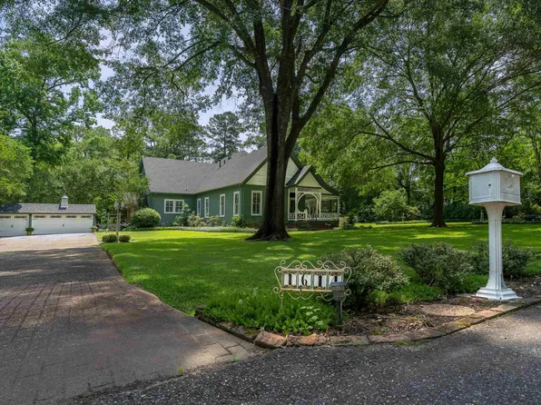 1614 Garner Ln, Longview, TX 75605