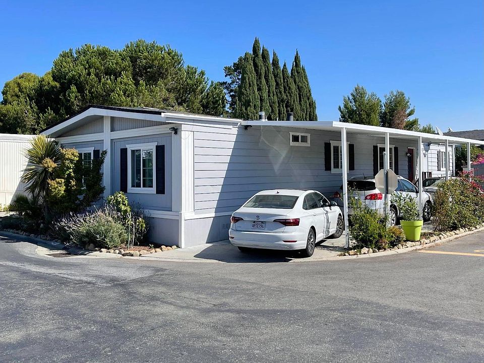 1st image of 322 Ladera Dr #322