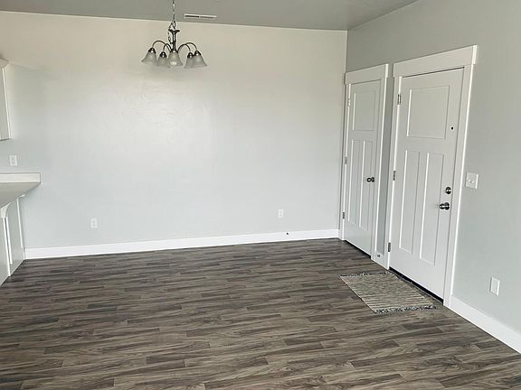 3rd image of 3724 W 1850 N #201