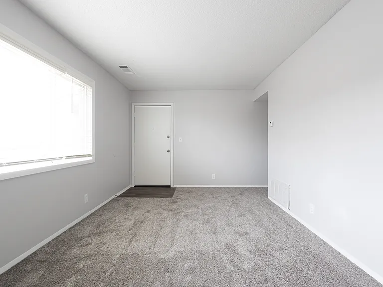 Fountainview Apartments — Photo 12
