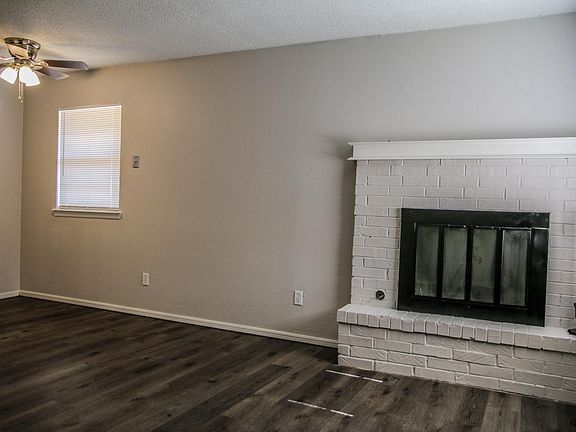 3rd image of 912 Delmar Cir #912