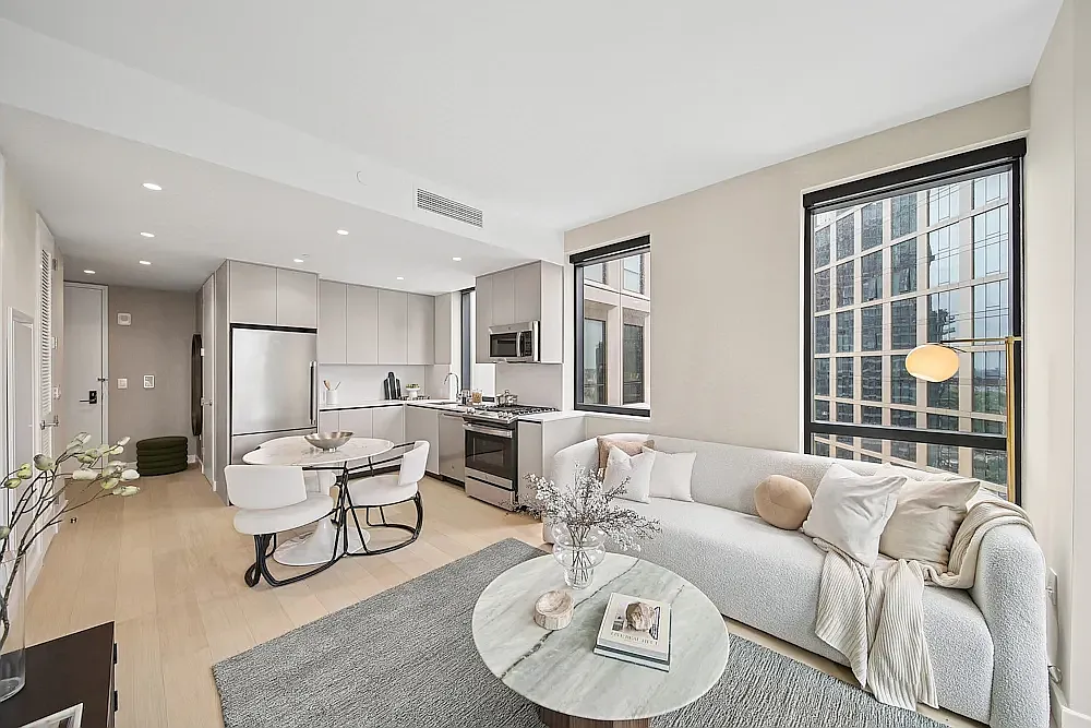 567 Fulton Street — Photo 2