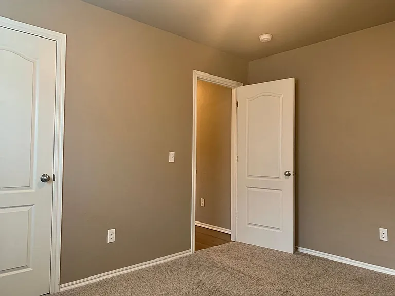 2712 Demotte Dr — Photo 14