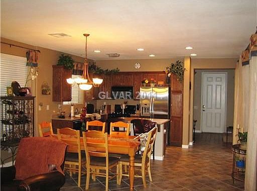 2nd image of 10985 Lampione St