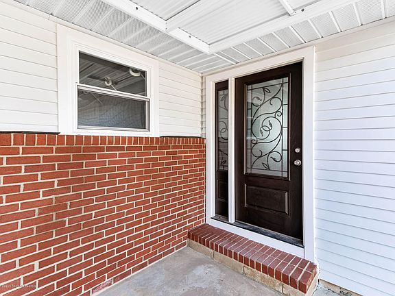 3rd image of 7 Tampa Ln