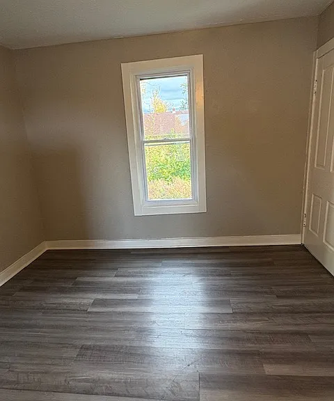 821 Vinton St — Photo 14