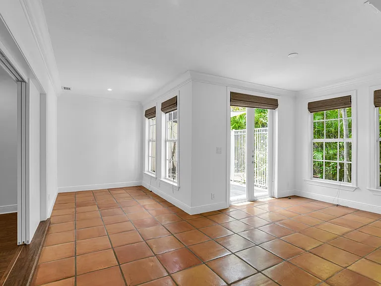 770 E Camino Real #40 — Photo 25